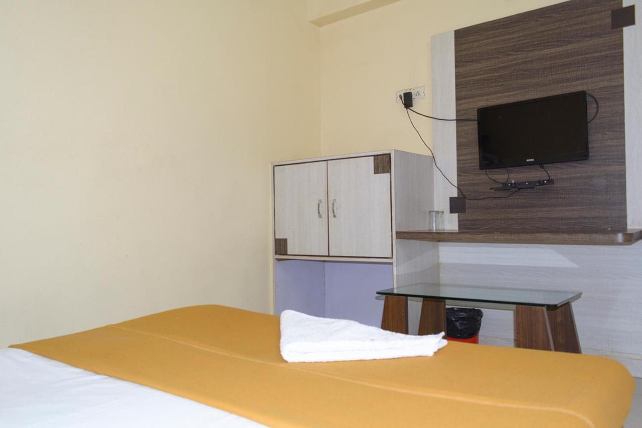 פונה Hotel Mukesh Residency מראה חיצוני תמונה