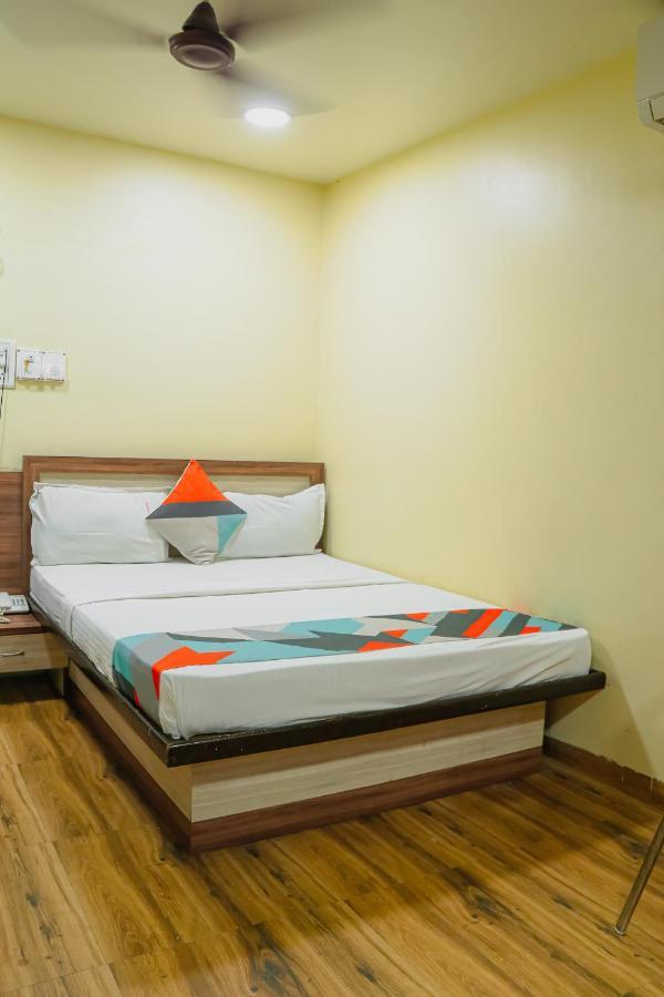 פונה Hotel Mukesh Residency מראה חיצוני תמונה