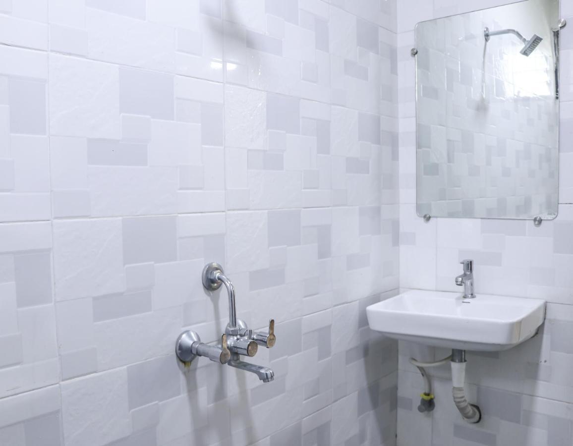פונה Hotel Mukesh Residency מראה חיצוני תמונה